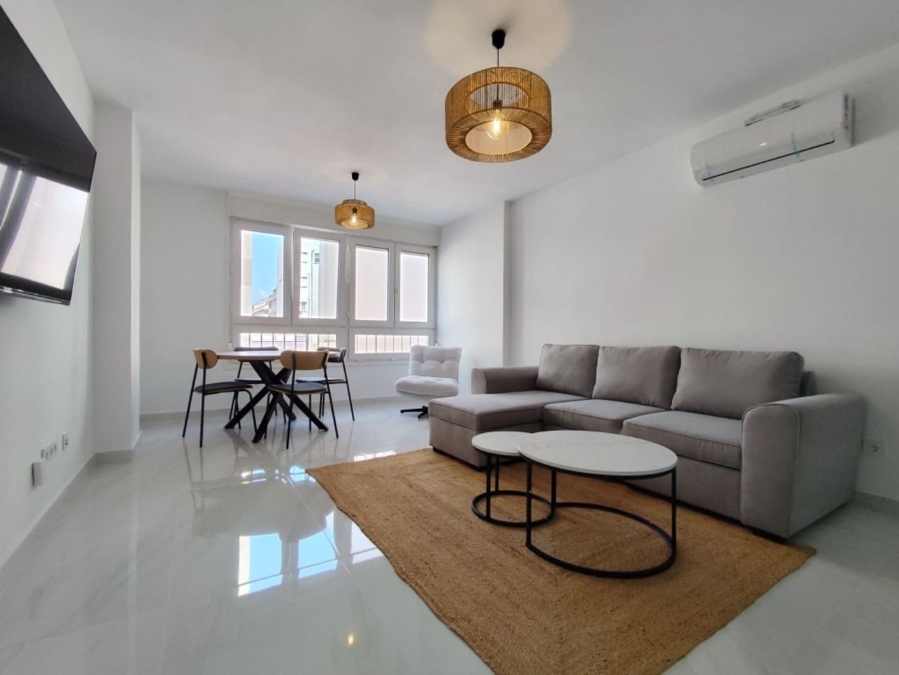 3 bedroom Apartment for sale in Torrevieja - € 198,000 (Ref: 9808366)