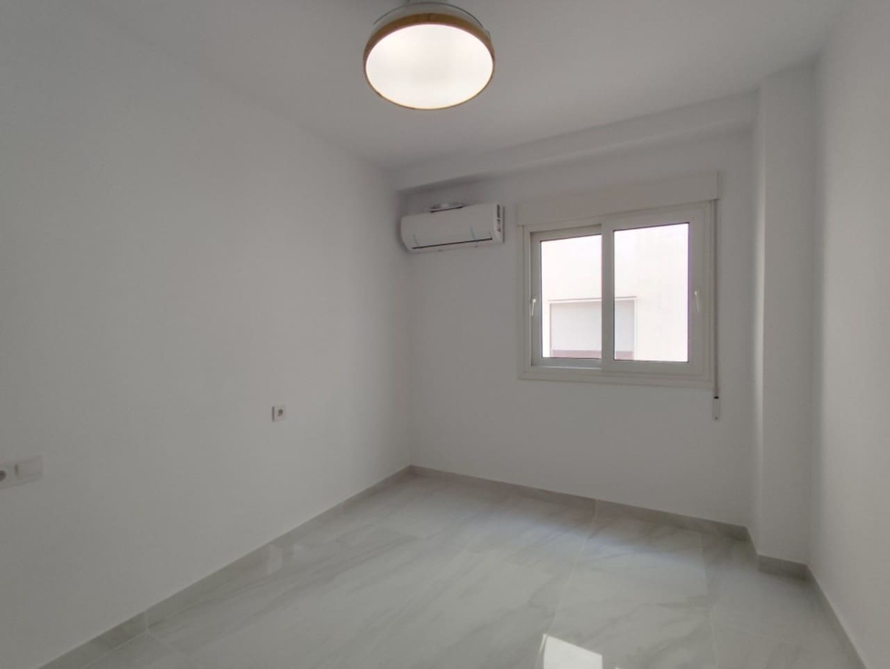 3 bedroom Apartment for sale in Torrevieja - € 198,000 (Ref: 9808366)