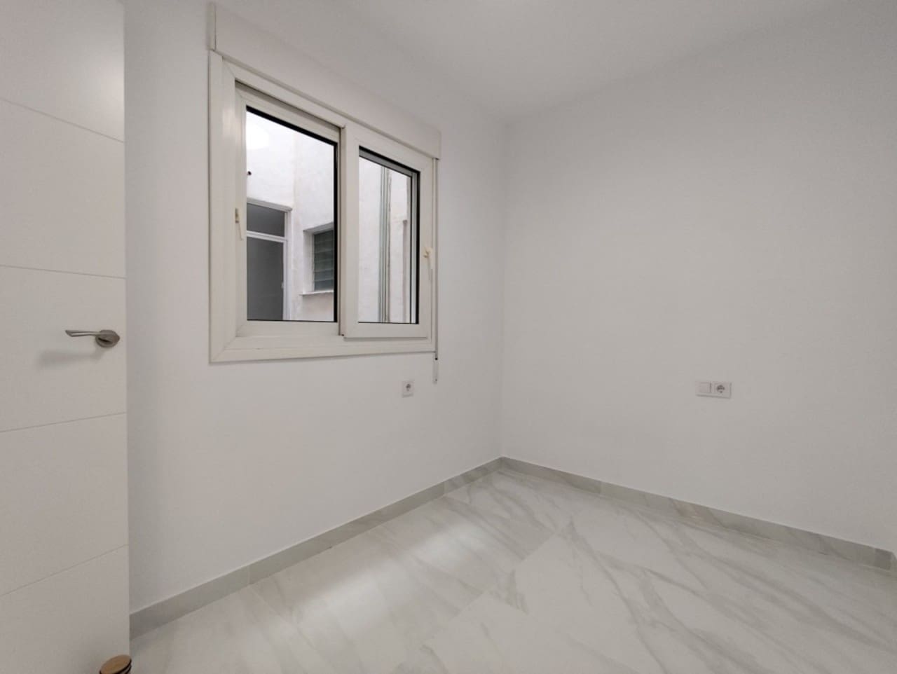 3 bedroom Apartment for sale in Torrevieja - € 198,000 (Ref: 9808366)