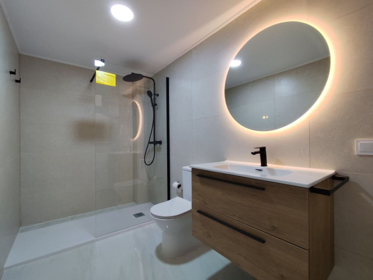 3 bedroom Apartment for sale in Torrevieja - € 198,000 (Ref: 9808366)