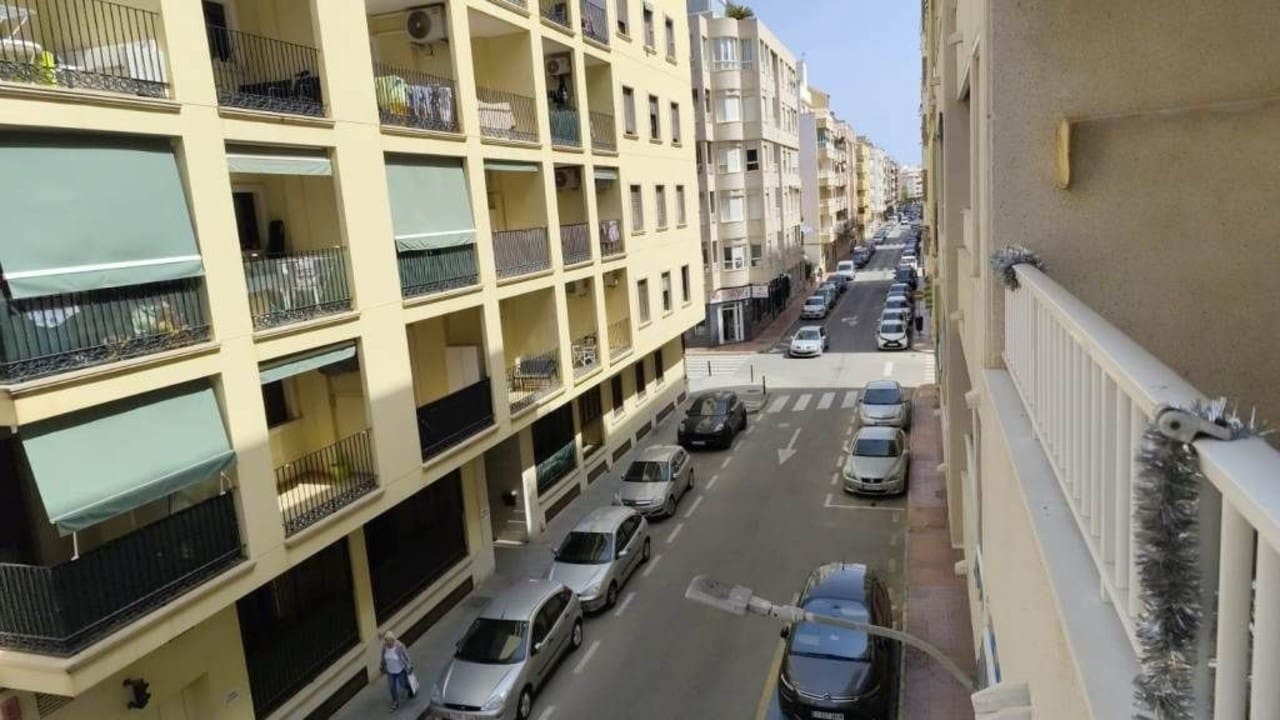 3 bedroom Apartment for sale in Torrevieja - € 198,000 (Ref: 9808366)