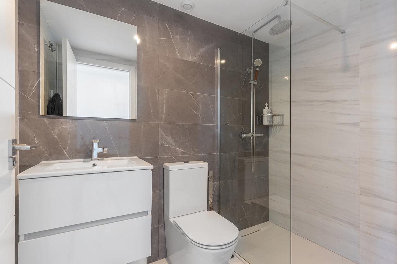 2 soveværelse Lejlighed til salg i Torrevieja - € 765.000 (Ref: 9808368)