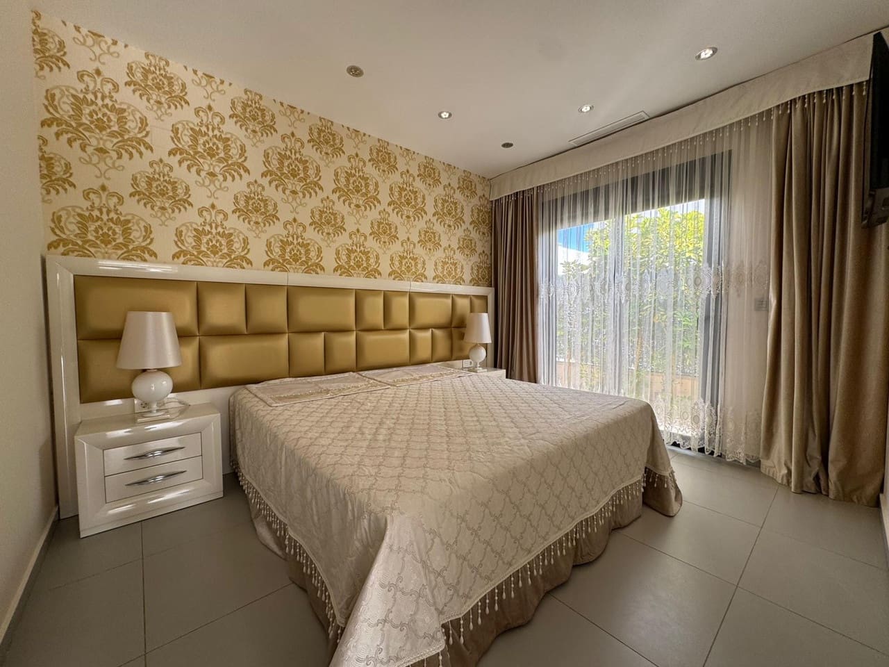 3 slaapkamer Villa te koop in Ciudad Quesada met zwembad - € 459.000 (Ref: 9808371)