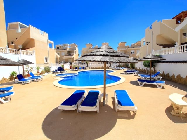 Chalet de 3 habitaciones en San Miguel de Salinas en venta con piscina - 210.000 € (Ref: 9808372)