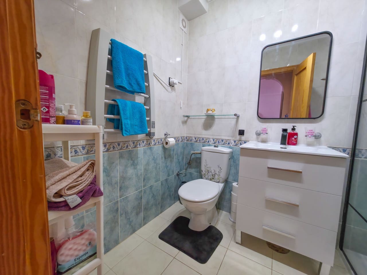 2 makuuhuone Huoneisto myytävänä paikassa Torrevieja mukana uima-altaan - 137 500 € (Ref: 9808383)