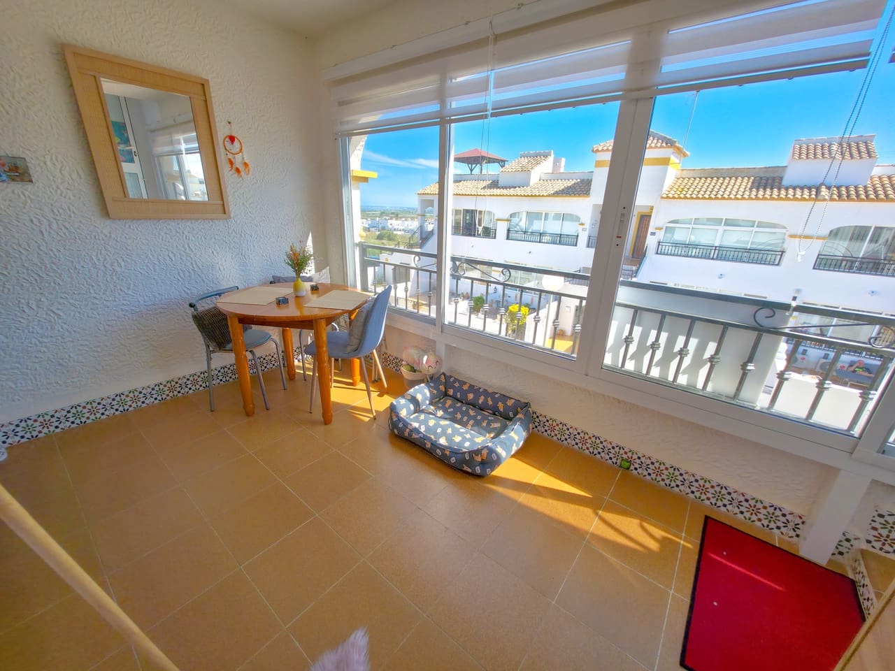 2 makuuhuone Huoneisto myytävänä paikassa Torrevieja mukana uima-altaan - 137 500 € (Ref: 9808383)