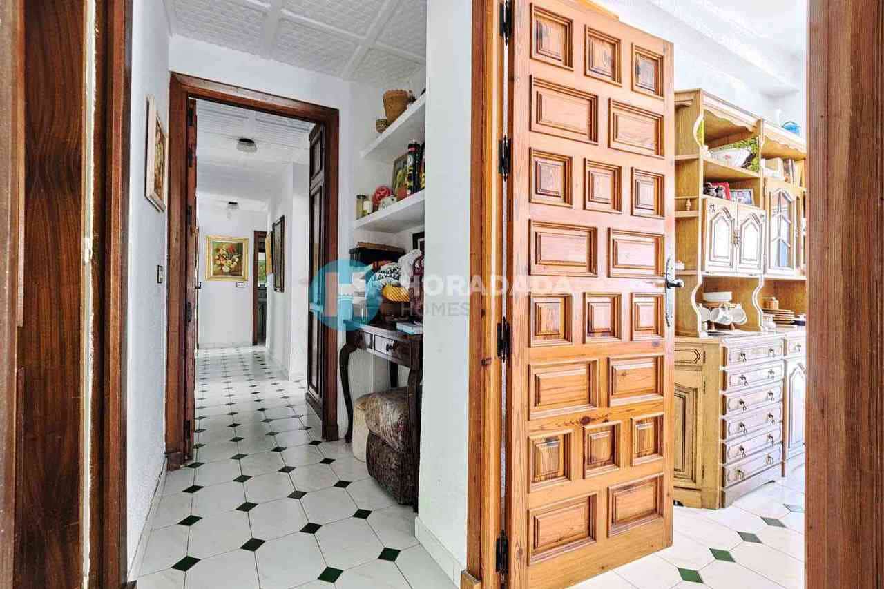 4 quarto Moradia para venda em Campoamor - 825 000 € (Ref: 9808388)