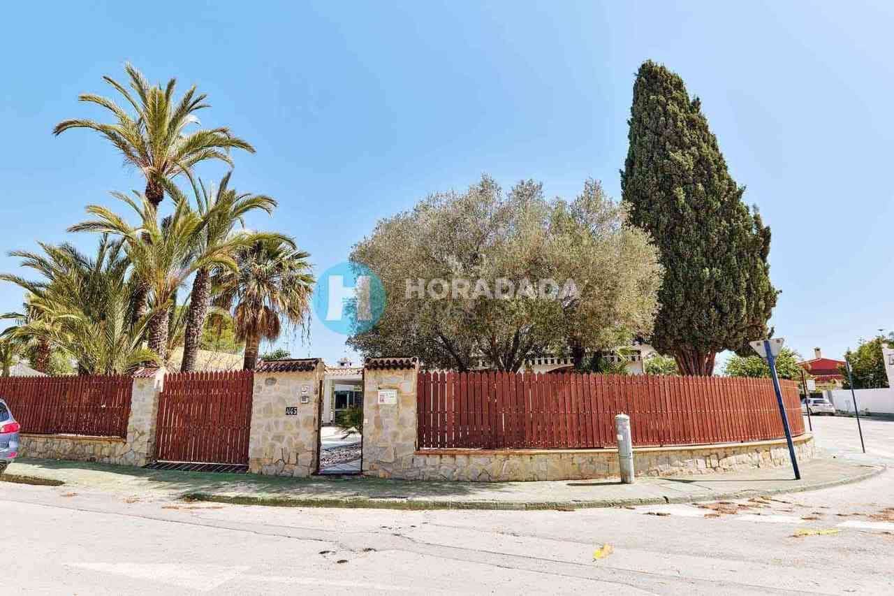 4 quarto Moradia para venda em Campoamor - 825 000 € (Ref: 9808388)