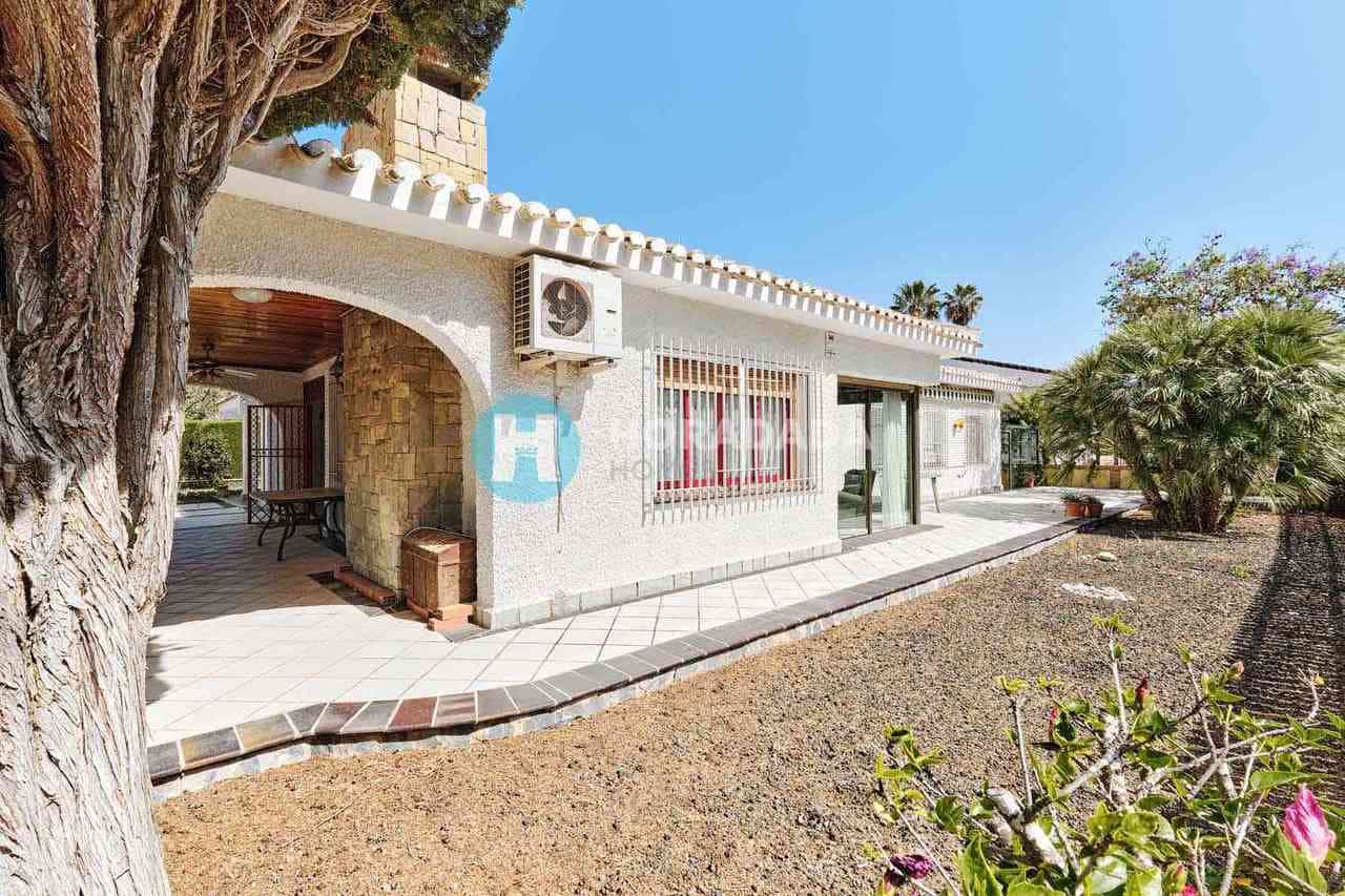 4 quarto Moradia para venda em Campoamor - 825 000 € (Ref: 9808388)