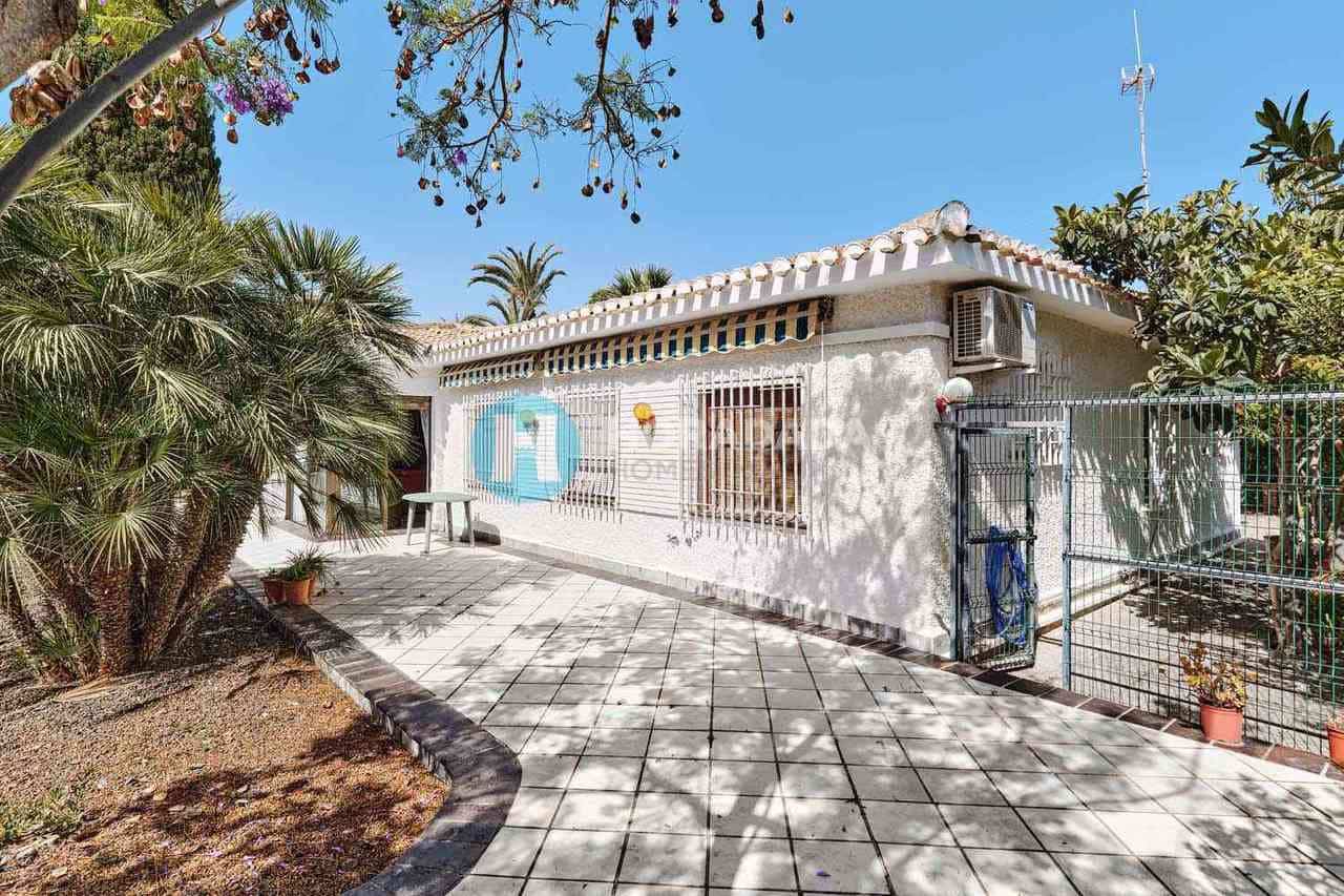 4 quarto Moradia para venda em Campoamor - 825 000 € (Ref: 9808388)