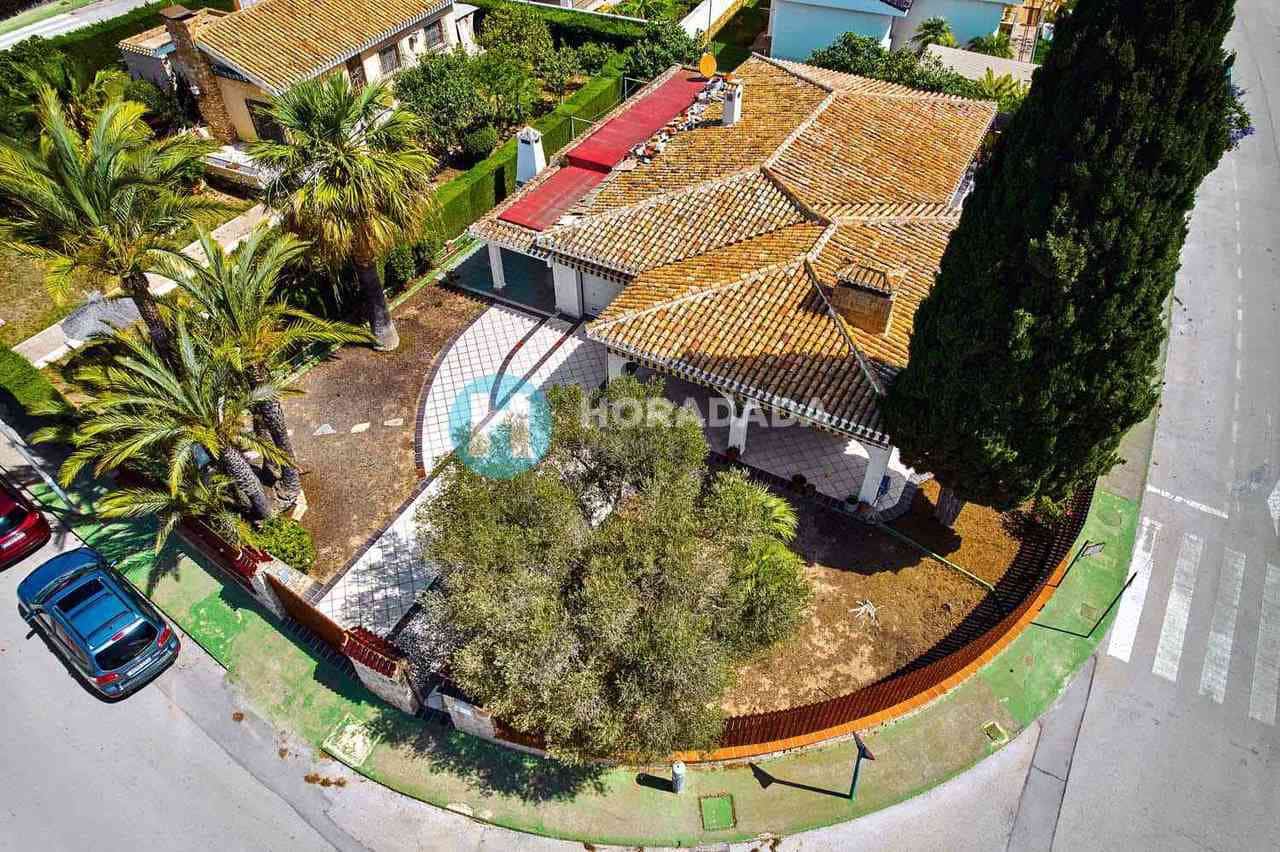 4 quarto Moradia para venda em Campoamor - 825 000 € (Ref: 9808388)