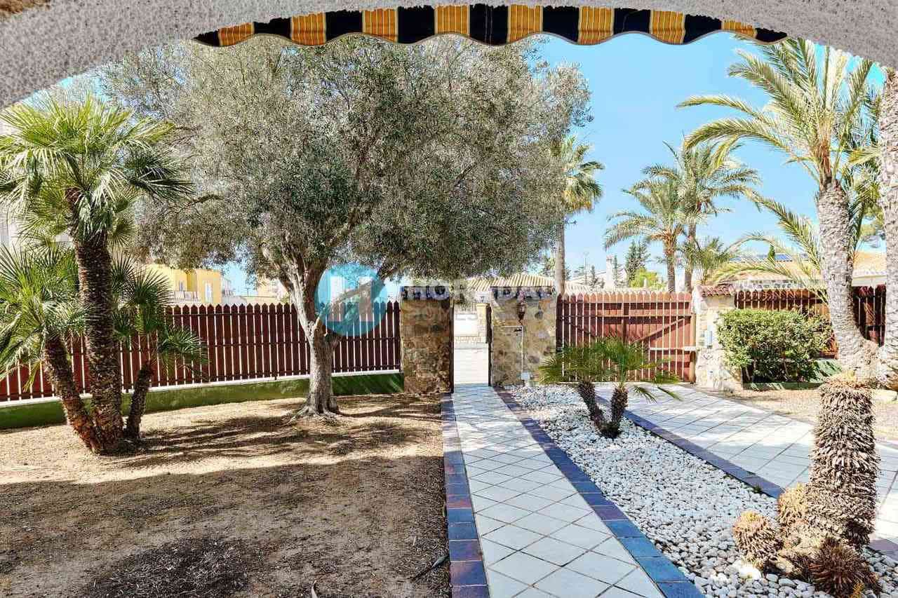 4 quarto Moradia para venda em Campoamor - 825 000 € (Ref: 9808388)