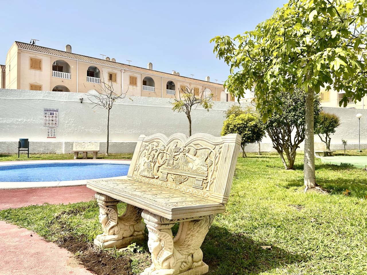 2 soveværelse Lejlighed til salg i Torrevieja med swimmingpool - € 125.000 (Ref: 9808389)