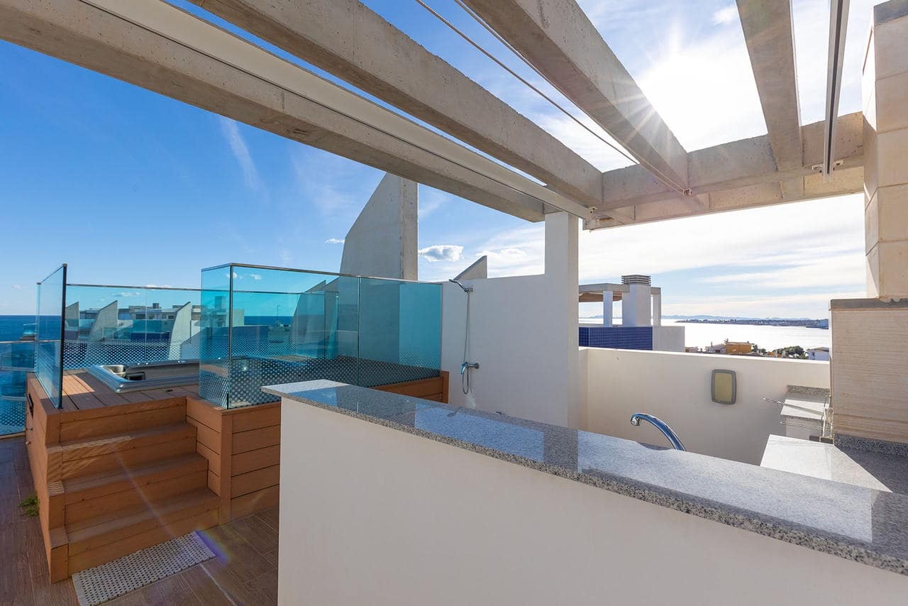 2 makuuhuone Kattohuoneisto myytävänä paikassa Torrevieja - 699 000 € (Ref: 9808400)