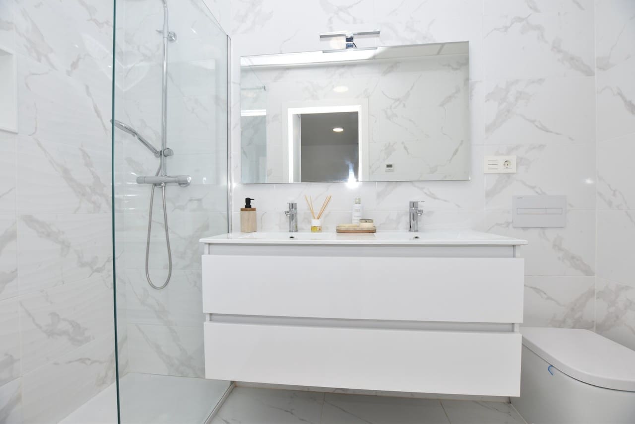 3 slaapkamer Villa te koop in Los Montesinos met zwembad - € 387.500 (Ref: 9808410)