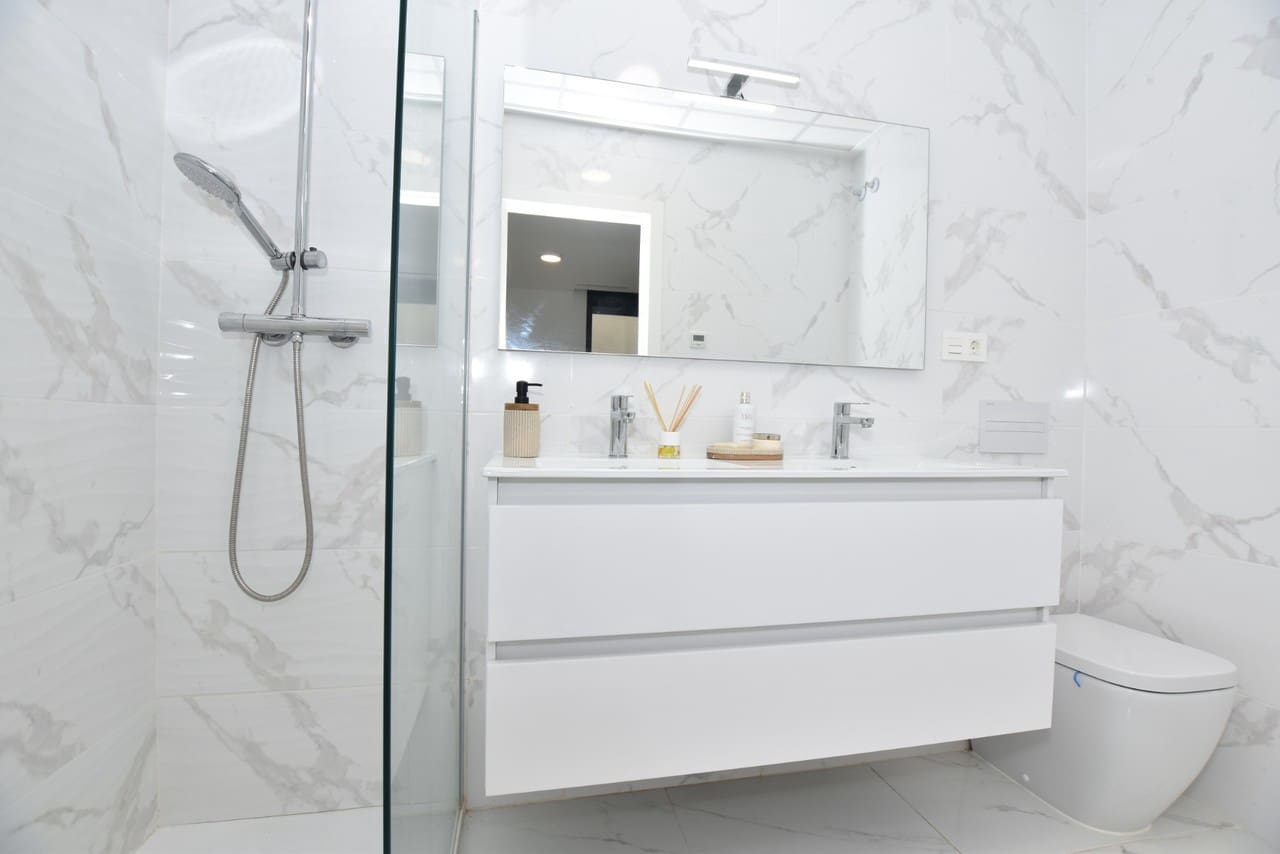 3 slaapkamer Villa te koop in Los Montesinos met zwembad - € 387.500 (Ref: 9808410)