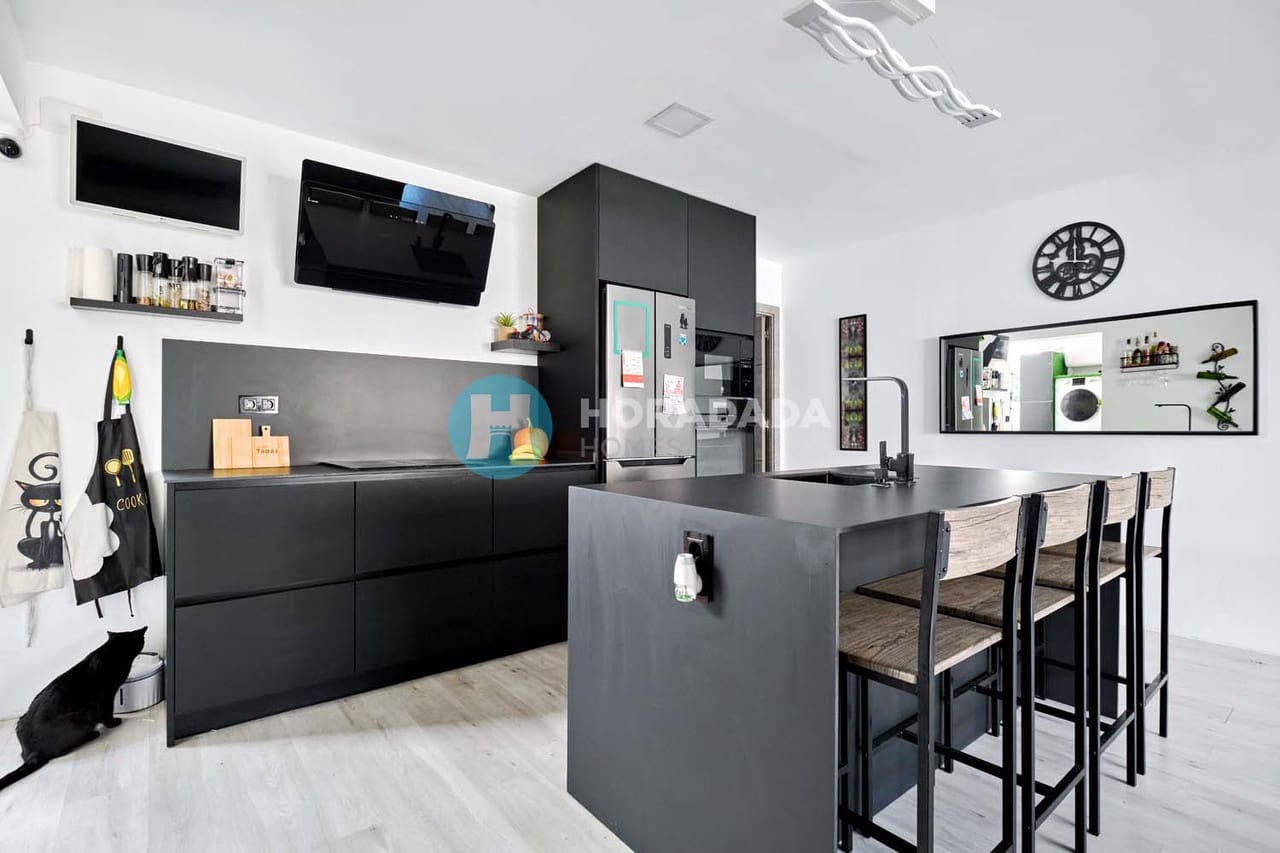 Apartamento de 3 habitaciones en Torre de la Horadada en venta - 239.000 € (Ref: 9808413)