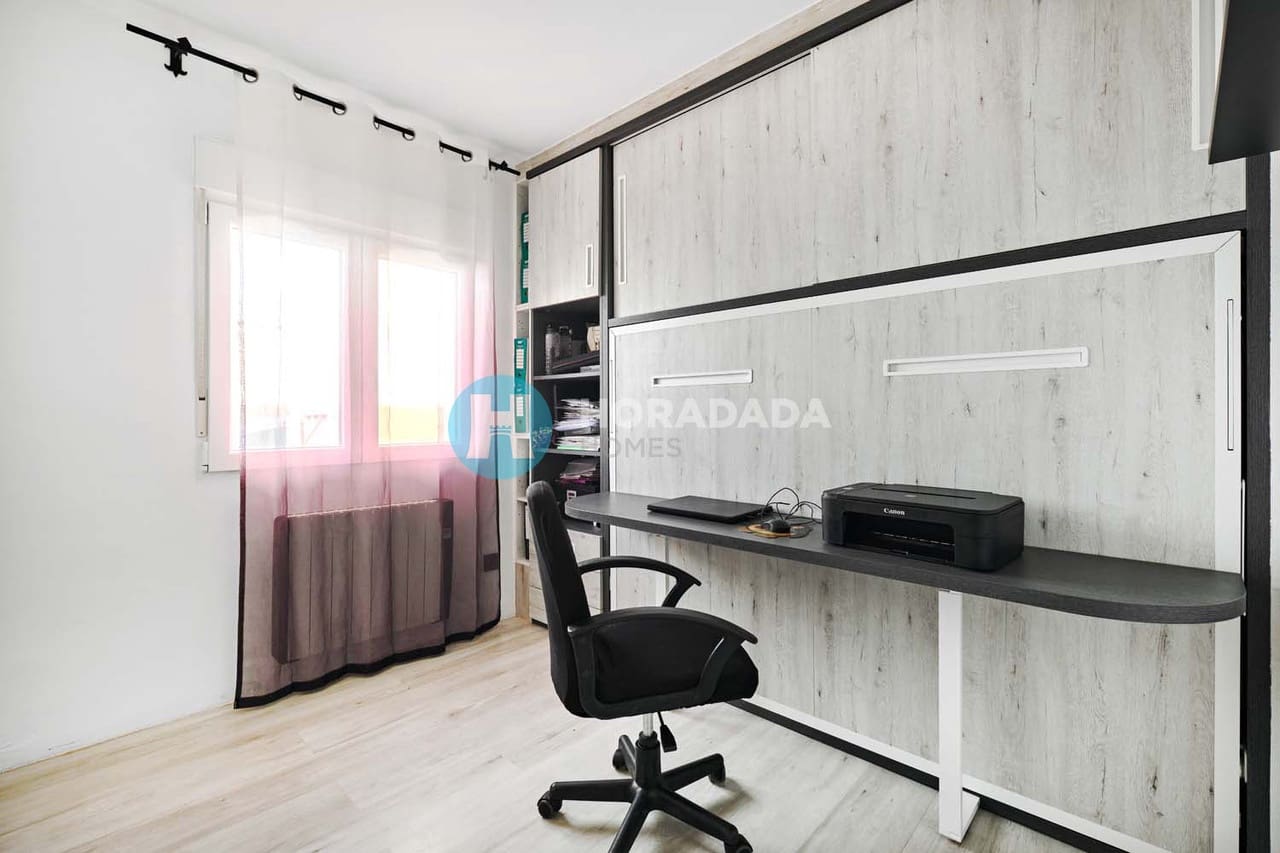 Apartamento de 3 habitaciones en Torre de la Horadada en venta - 239.000 € (Ref: 9808413)