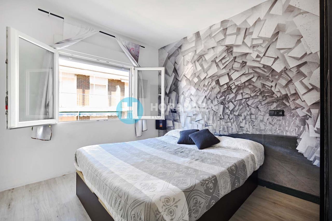 Apartamento de 3 habitaciones en Torre de la Horadada en venta - 239.000 € (Ref: 9808413)