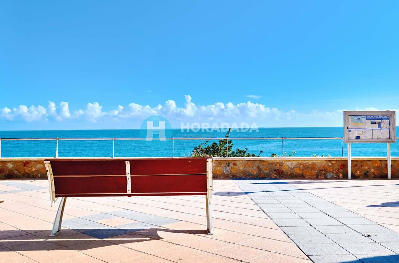 Apartamento de 3 habitaciones en Torre de la Horadada en venta - 239.000 € (Ref: 9808413)