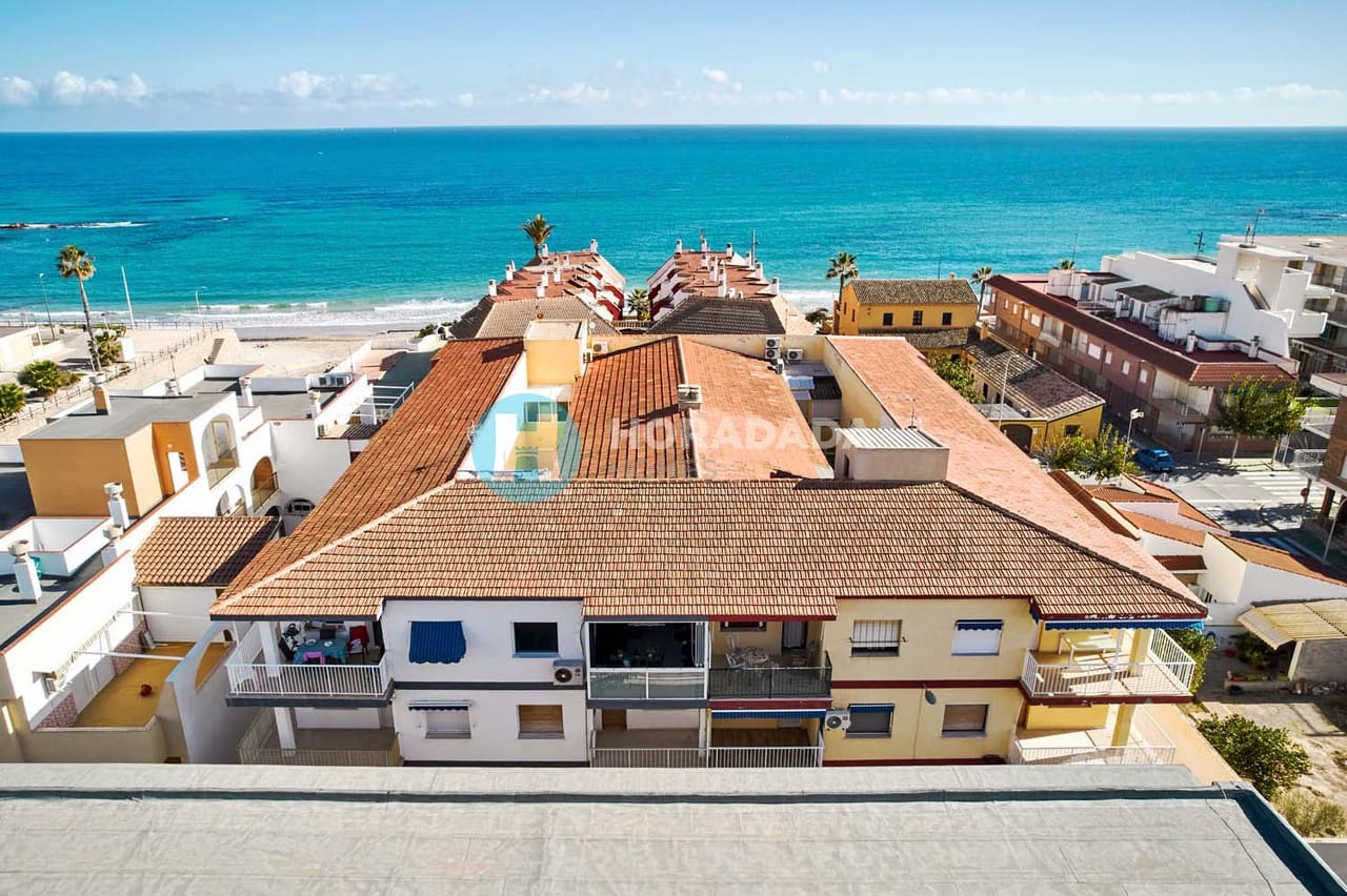 Apartamento de 3 habitaciones en Torre de la Horadada en venta - 239.000 € (Ref: 9808413)