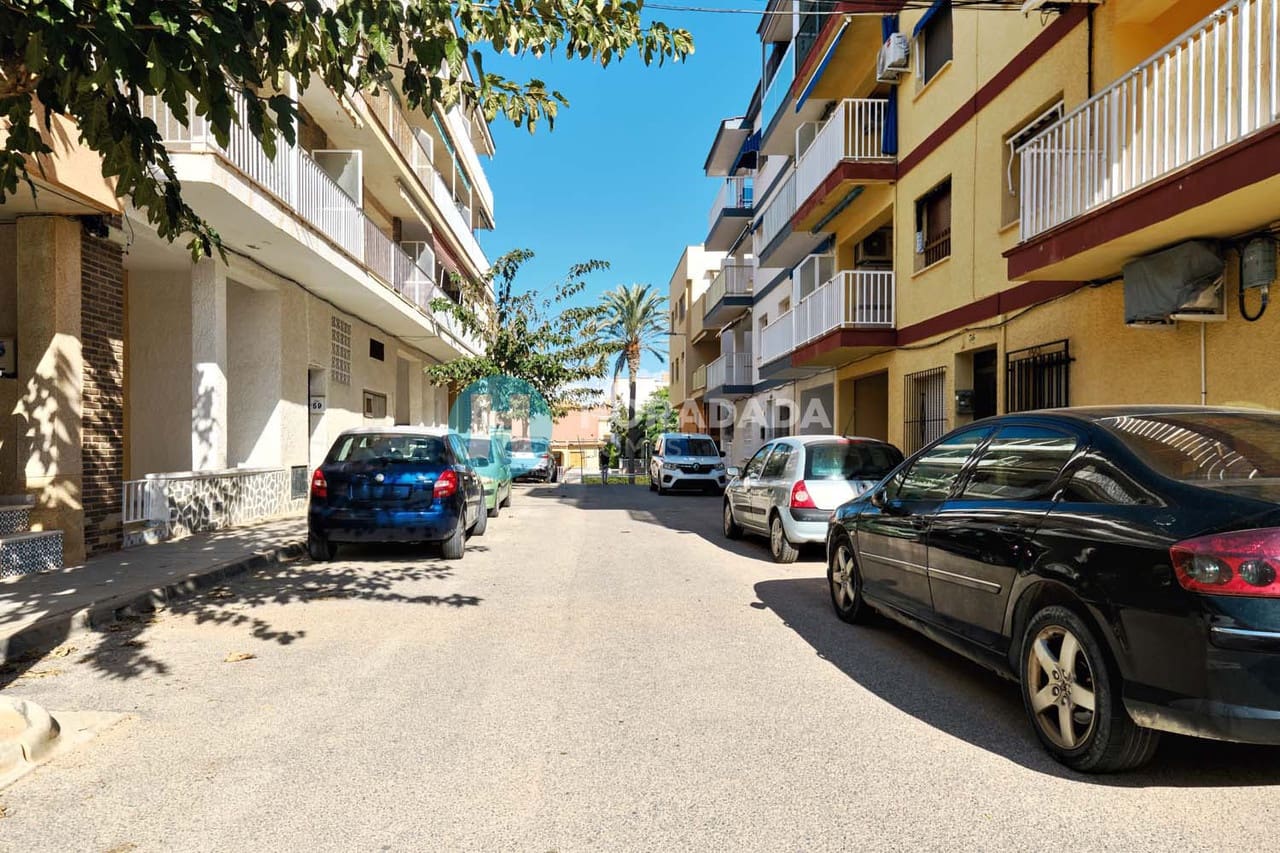 Apartamento de 3 habitaciones en Torre de la Horadada en venta - 239.000 € (Ref: 9808413)