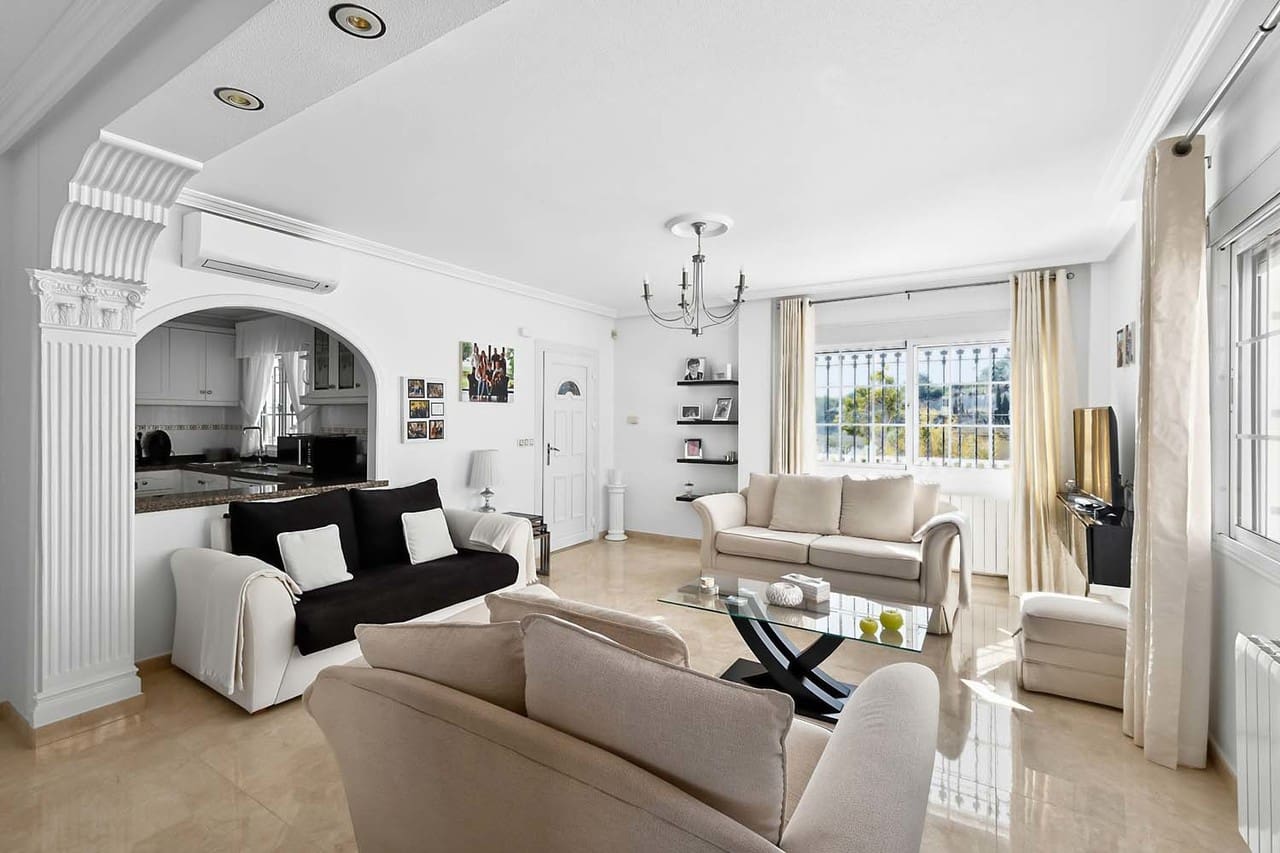 3 quarto Moradia para venda em Pinar de Campoverde com piscina - 359 999 € (Ref: 9808414)