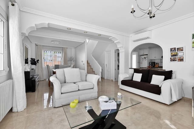 3 soverom Villa til salgs i Pinar de Campoverde, Pilar de la Horadada med svømmebasseng - € 359 999 (Ref: 9808414)