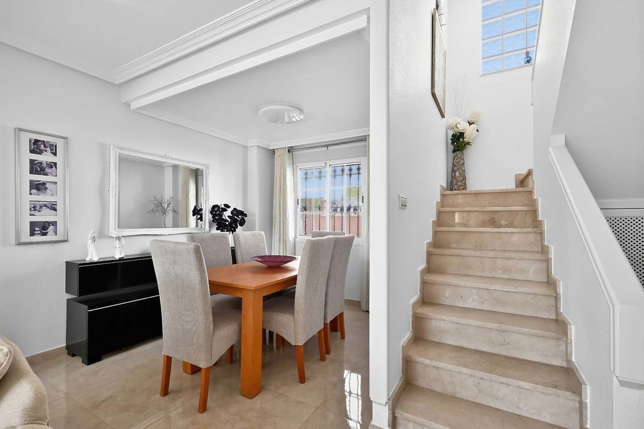 3 quarto Moradia para venda em Pinar de Campoverde com piscina - 359 999 € (Ref: 9808414)