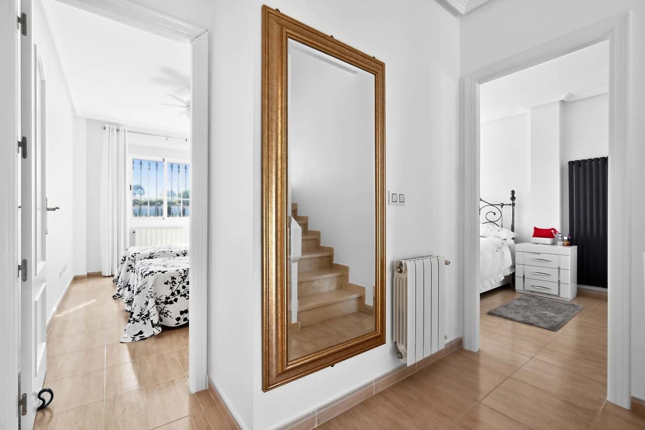 3 quarto Moradia para venda em Pinar de Campoverde com piscina - 359 999 € (Ref: 9808414)