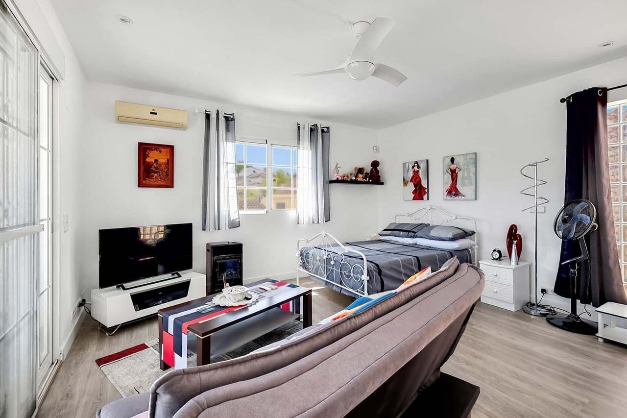 3 soverom Villa til salgs i Pinar de Campoverde med svømmebasseng - € 345 000 (Ref: 9808425)