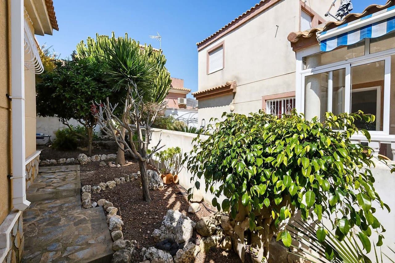 3 soverom Villa til salgs i Pinar de Campoverde med svømmebasseng - € 345 000 (Ref: 9808425)