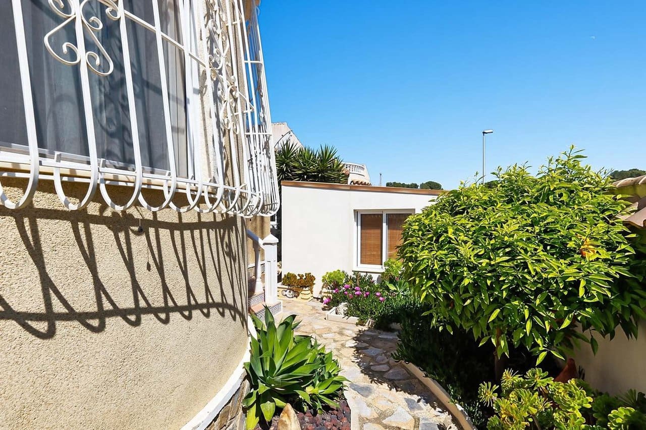 3 soverom Villa til salgs i Pinar de Campoverde med svømmebasseng - € 345 000 (Ref: 9808425)