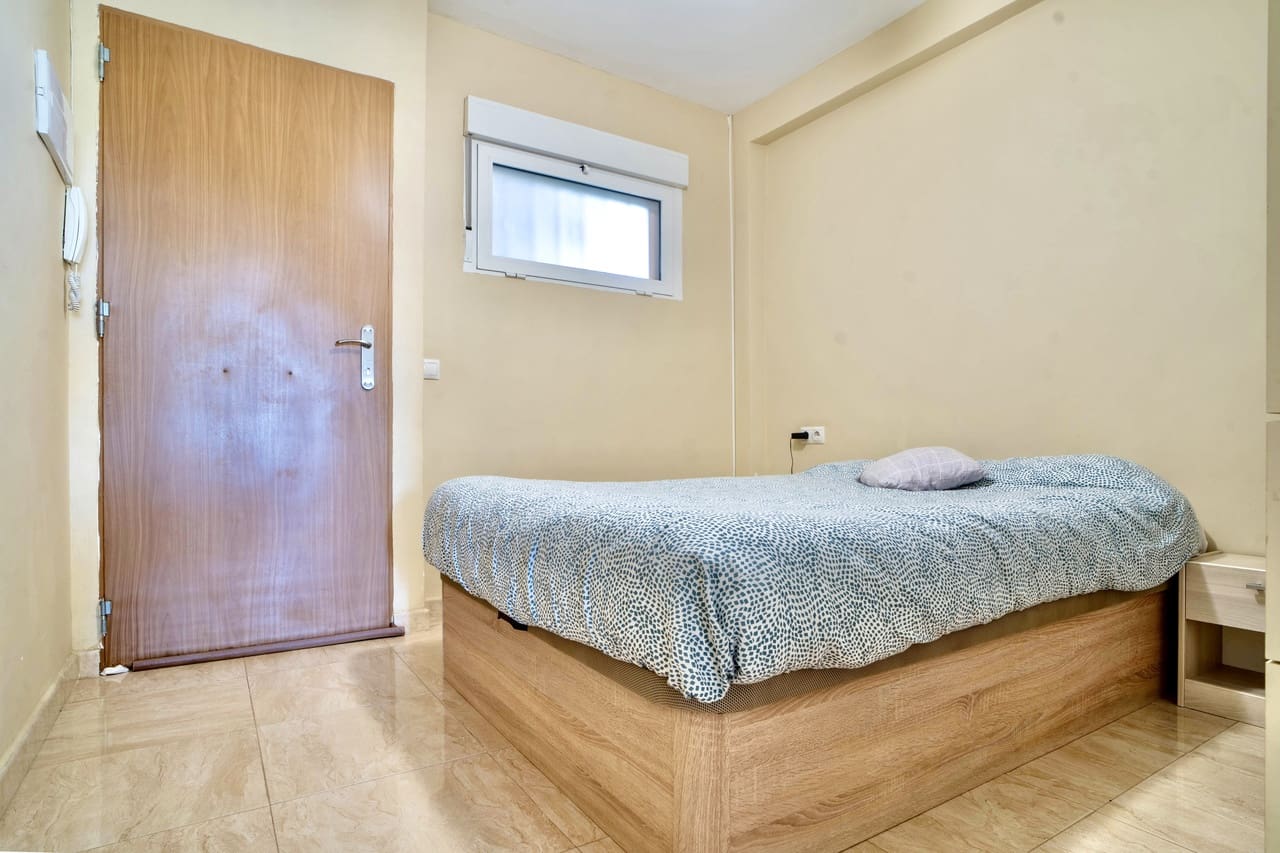 1 makuuhuone Huoneisto myytävänä paikassa Guardamar del Segura mukana 
autotalli - 99 000 € (Ref: 9808438)