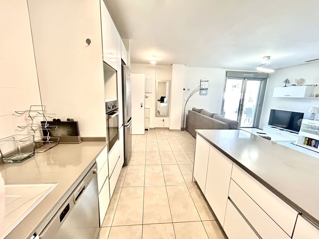 Apartamento de 2 habitaciones en Orihuela Costa en venta con piscina garaje - 220.000 € (Ref: 9808440)