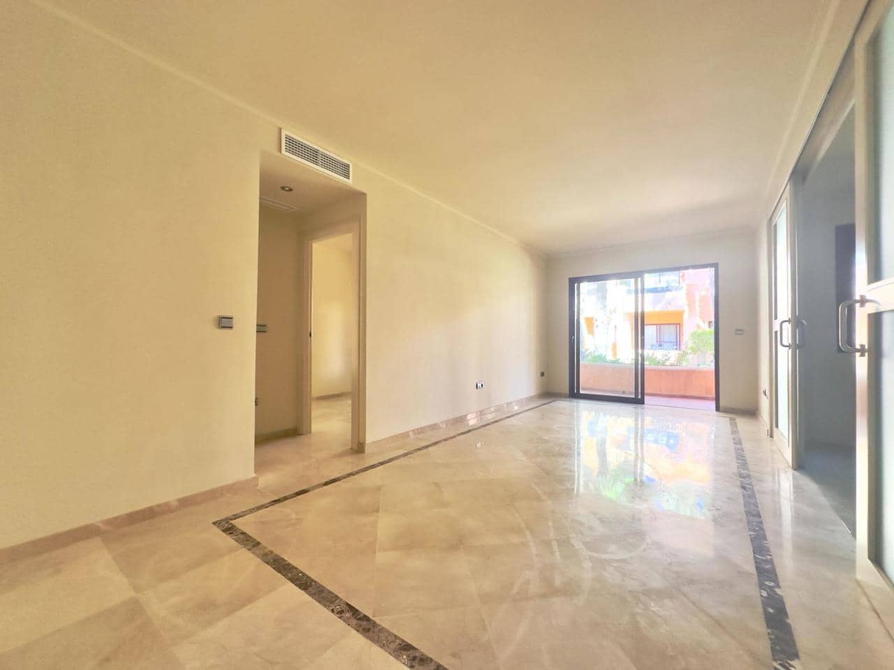 1 Zimmer Apartment zu verkaufen in Los Alcazares mit Pool - 145.000 € (Ref: 9808458)