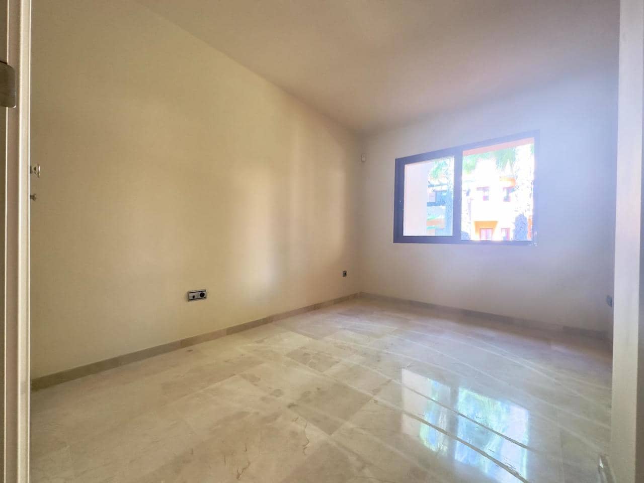 1 Zimmer Apartment zu verkaufen in Los Alcazares mit Pool - 145.000 € (Ref: 9808458)