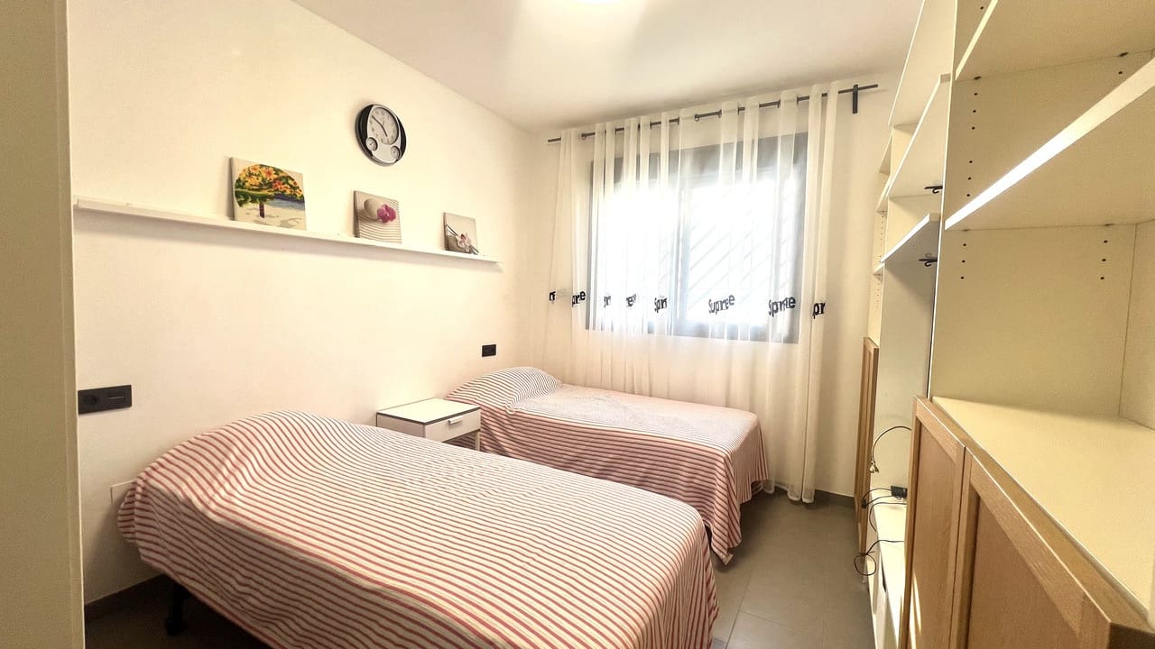 2 sovrum Lägenhet till salu i La Zenia med garage - 275 000 € (Ref: 9808459)