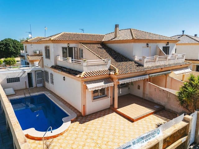 4 sovrum Villa till salu i Torre de la Horadada, Pilar de la Horadada med pool - 390 000 € (Ref: 9808462)