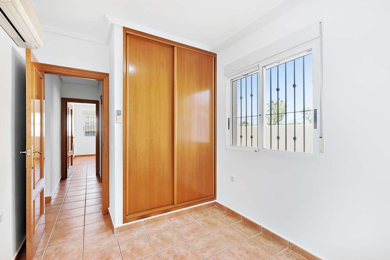 4 sovrum Villa till salu i Torre de la Horadada med pool - 390 000 € (Ref: 9808462)