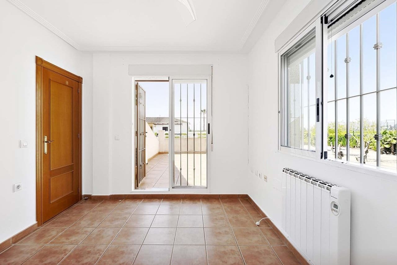 4 sovrum Villa till salu i Torre de la Horadada med pool - 390 000 € (Ref: 9808462)