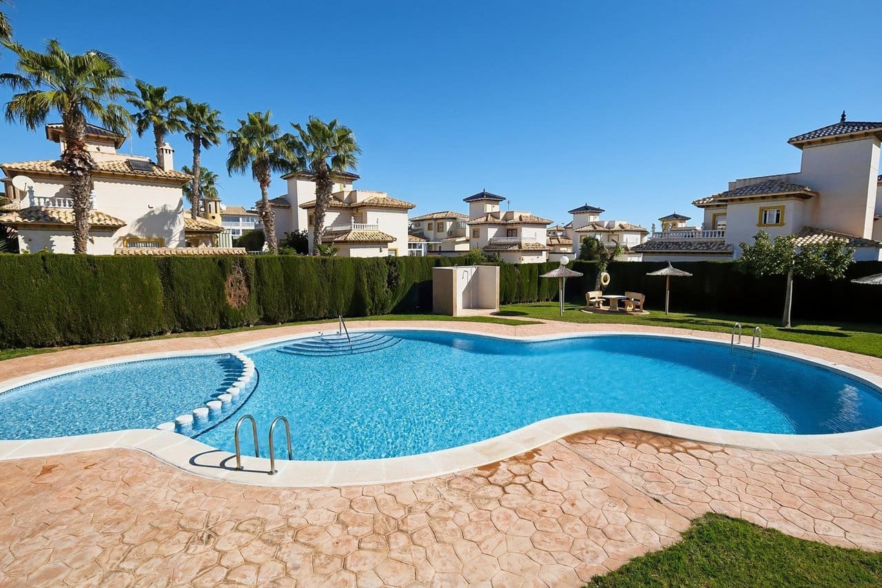 3 slaapkamer Villa te koop in Cabo Roig - € 260.000 (Ref: 9808475)
