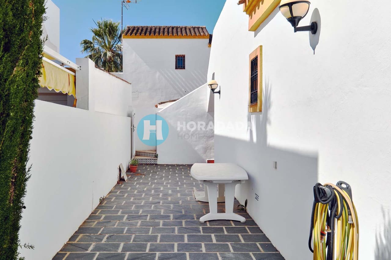 4 sovrum Villa till salu i Torre de la Horadada - 399 000 € (Ref: 9808477)