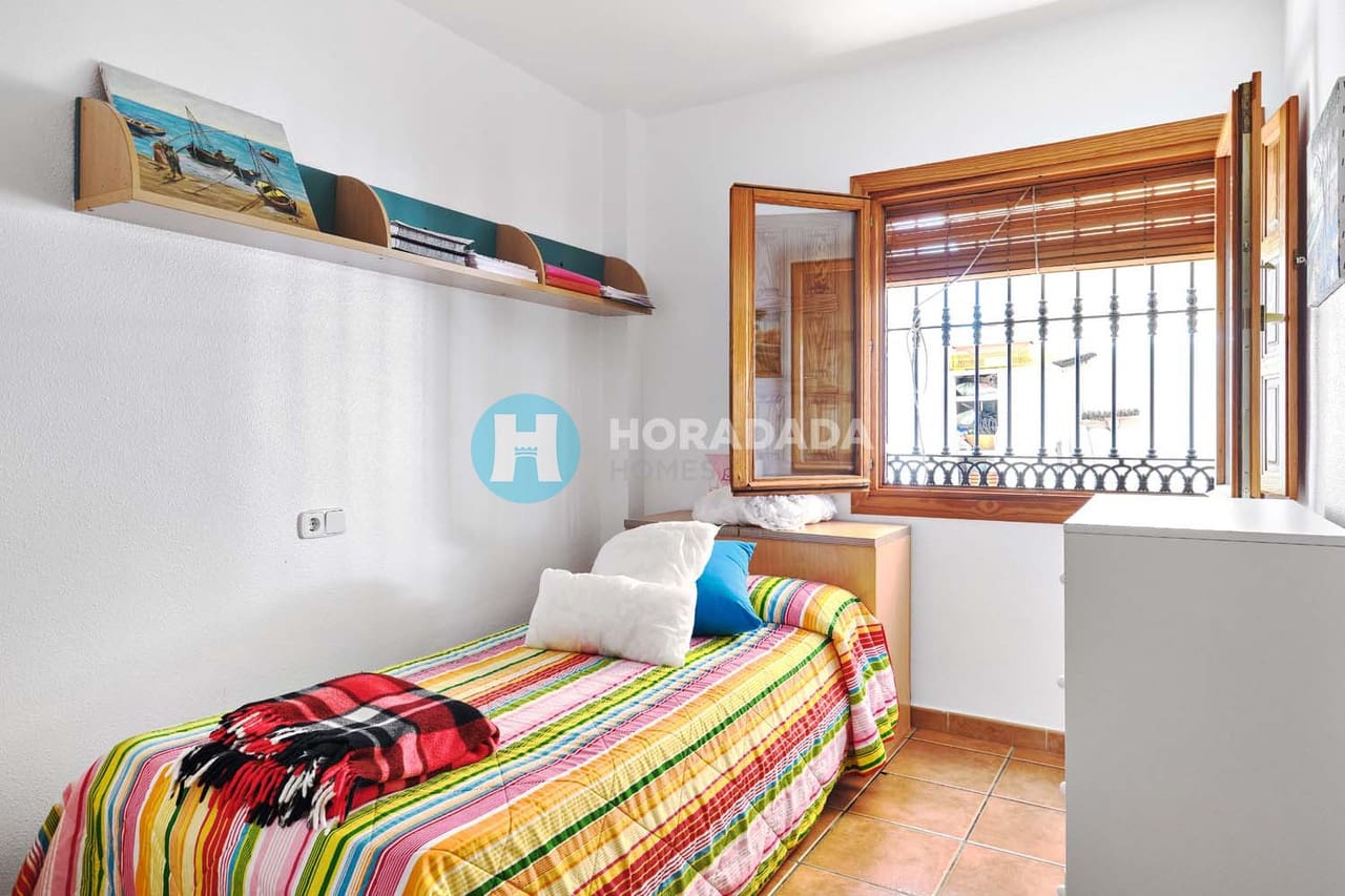 4 sovrum Villa till salu i Torre de la Horadada - 399 000 € (Ref: 9808477)