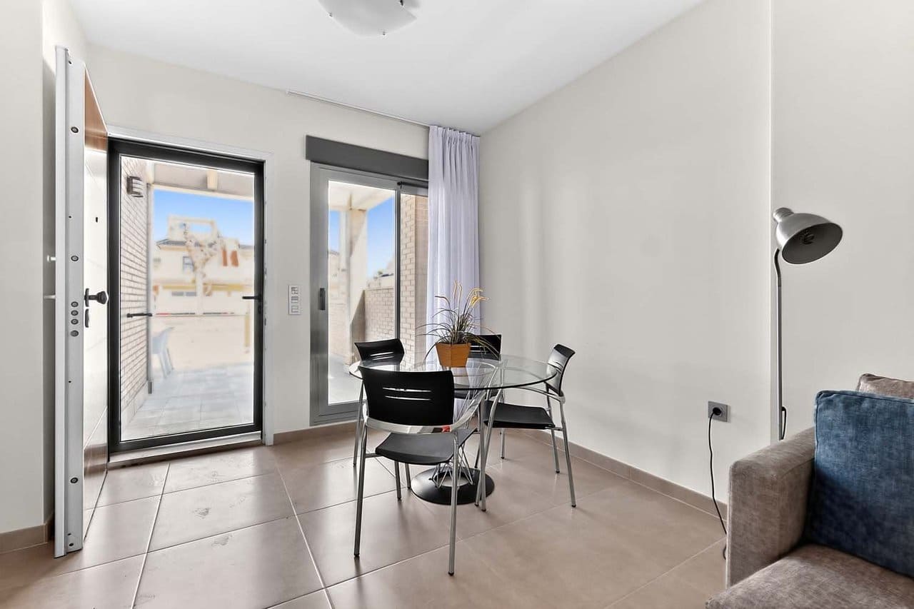 2 soverom Leilighet til salgs i Torre de la Horadada - € 280 000 (Ref: 9808478)