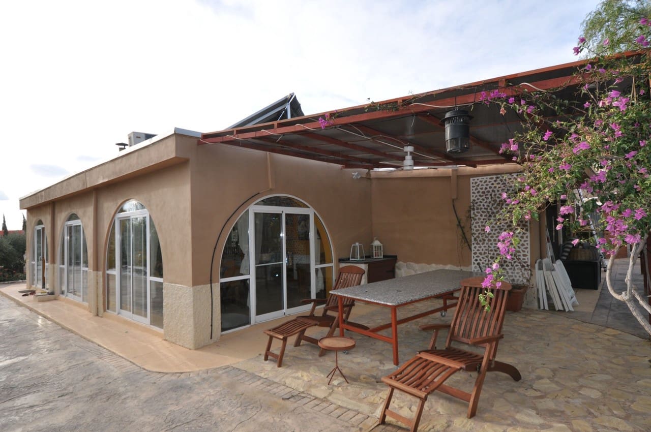 5 sovrum Finca/Hus på landet till salu i Crevillente / Crevillent med pool - 418 000 € (Ref: 9808479)