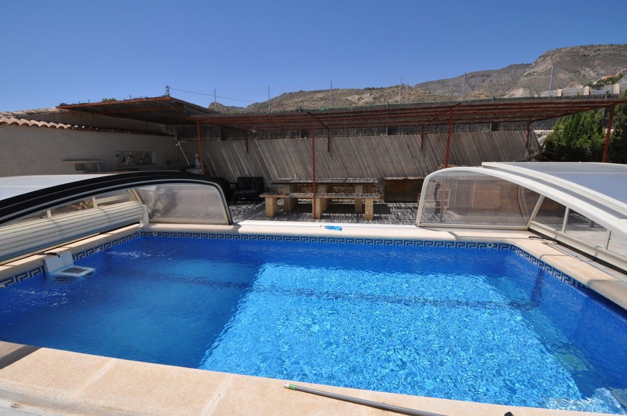 5 sovrum Finca/Hus på landet till salu i Crevillente / Crevillent med pool - 418 000 € (Ref: 9808479)