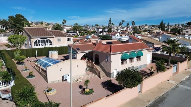 3 slaapkamer Villa te koop in Ciudad Quesada, Rojales met zwembad - € 449.950 (Ref: 9808484)