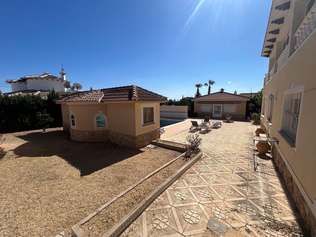 6 camera da letto Villa in vendita in Ciudad Quesada con piscina - 695.000 € (Rif: 9808485)