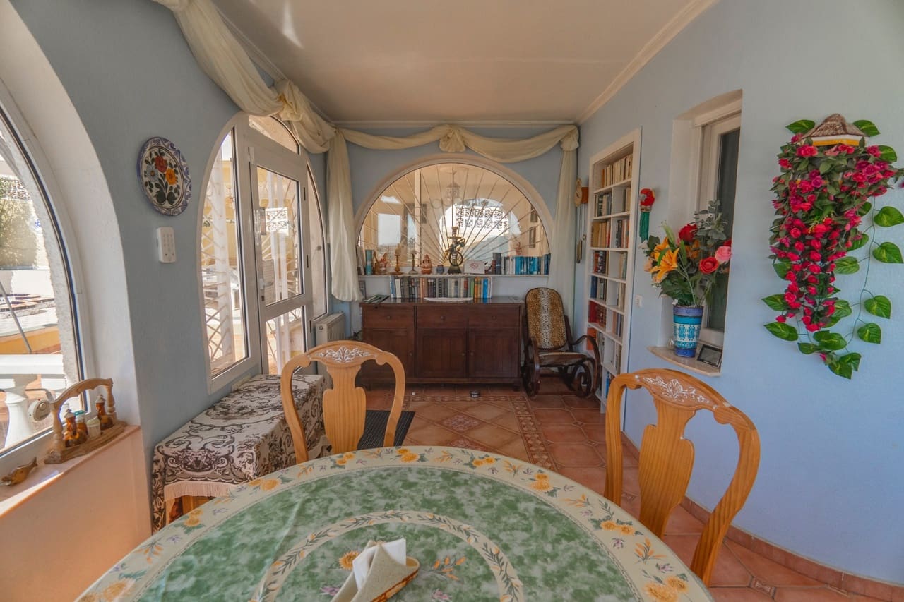 2 soverom Villa til salgs i Ciudad Quesada med svømmebasseng - € 395 000 (Ref: 9808486)